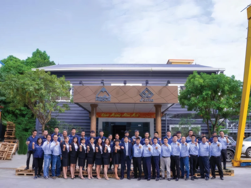 The staff and workers of Phu Son