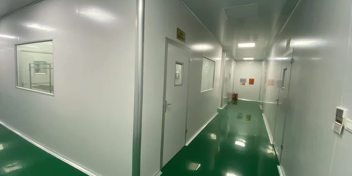 Vách và trần phòng sạch: tiêu chí lựa chọn vật liệu và phụ kiện đi kèm