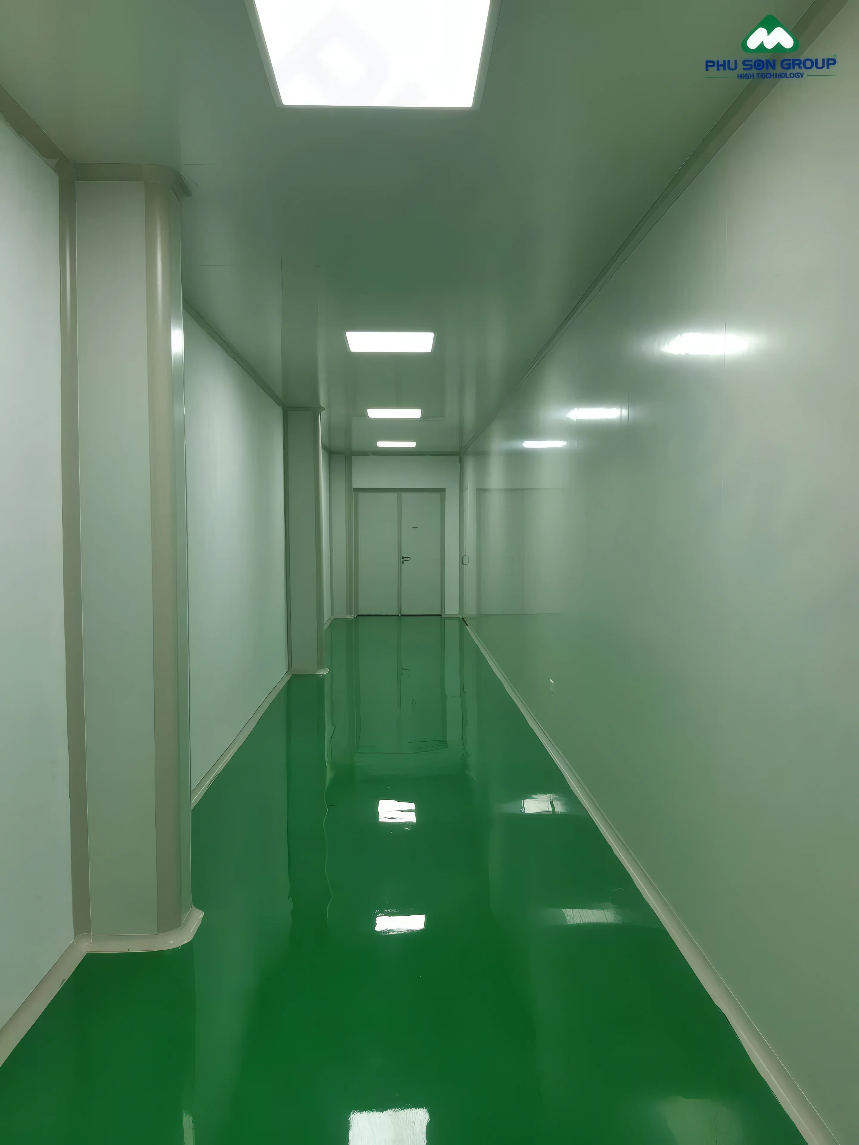 Hành lang phòng sạch hoàn thiện bằng panel Phú Sơn